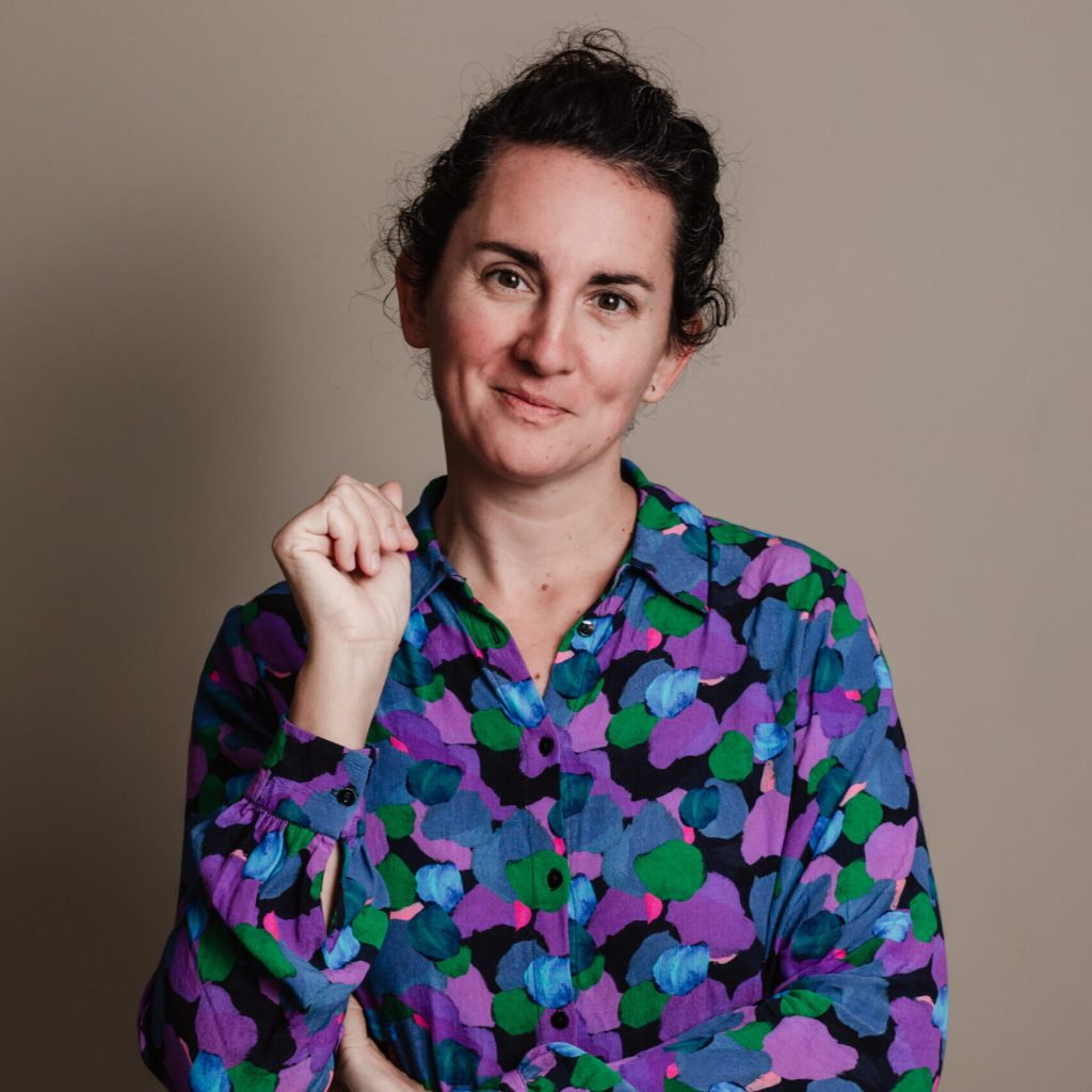 Minishoot Ivonne Studio Jit-18 web res